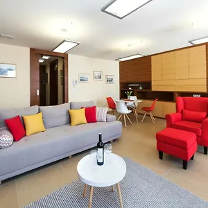 apartment-main-street-zadar.hotelinzadar.com/